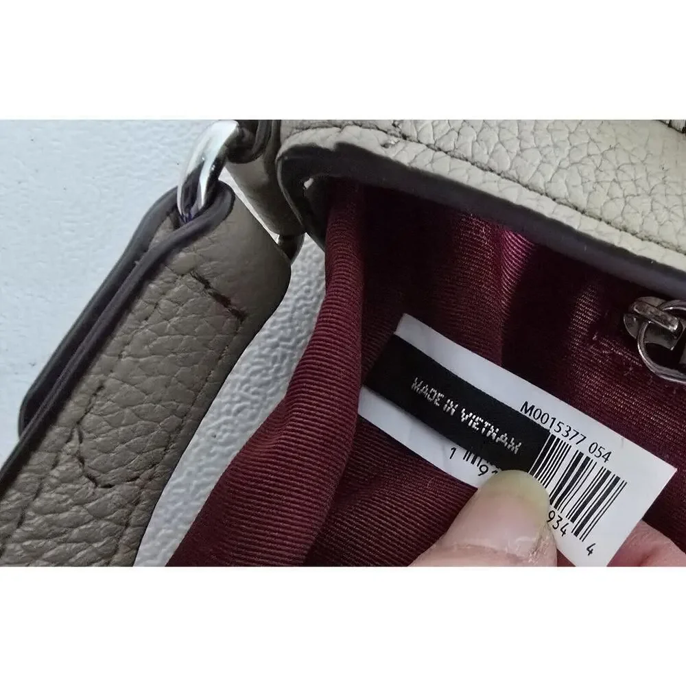Marc Jacobs Traveler Messenger Leather Shoulder Bag Light Slate (Beige)